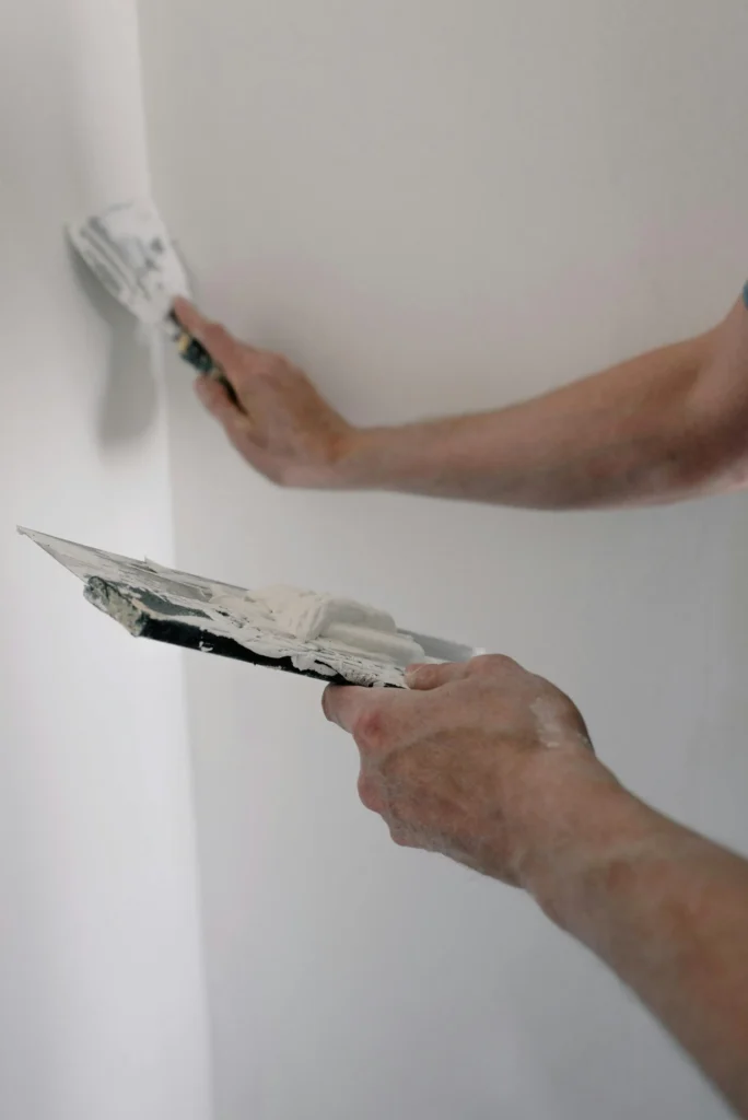 Travaux de plâtrerie et pose de plaques de plâtre par un plaquiste professionnel à [Ville].